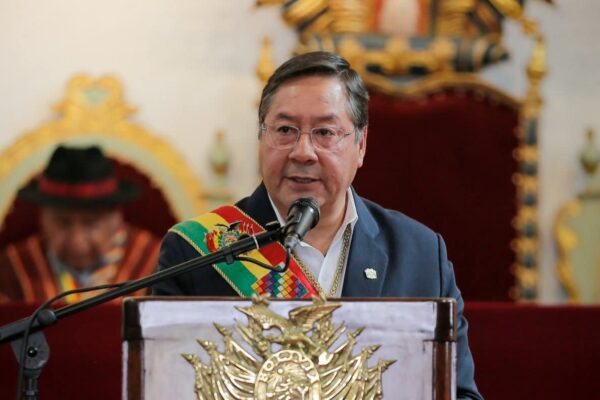 Arce defiende su gestión en el Bicentenario; analistas ven un cambio de ciclo inevitable