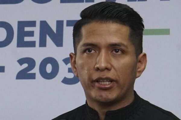 Andrónico critica falta de autocrítica de Arce y exige soluciones ante escasez de dólares y combustible