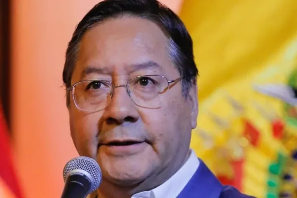 Arce aprovecha actos del Bicentenario para lanzar críticas a la oposición y hablar de las elecciones