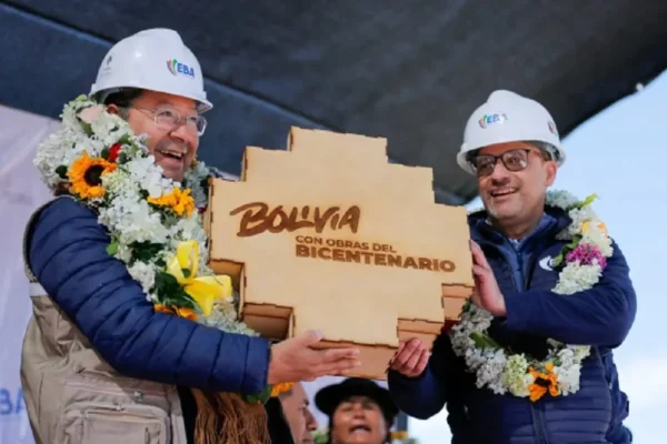 200 obras por el bicentenario 200 años, un solo mensaje: industrializar Bolivia
