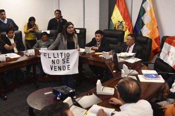 Diputado opositor impugna sesión que aprobó contrato de litio con empresa rusa