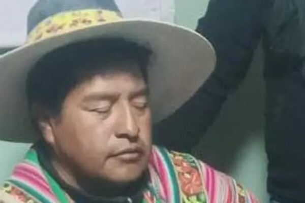 Dirigente evista a la cárcel por muerte de tres policías en Llallagua
