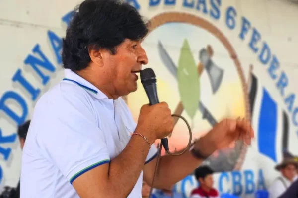 Evo Morales exige a sus legisladores preparar juicio contra el Gobierno por corrupción y narcotráfico