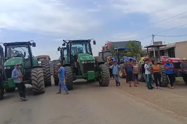 Productores levantan bloqueo tras compromiso de YPFB de garantizar diésel