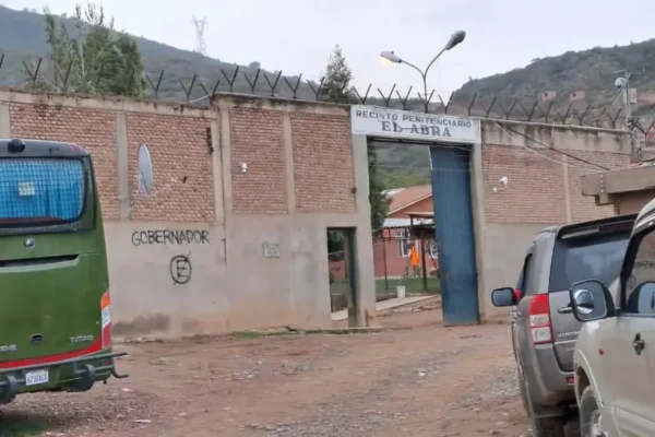 Asesinan a puñaladas a delegado de internos en el penal de El Abra