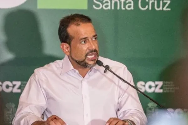 Camacho justifica despidos en la Gobernación y denuncia infiltración política
