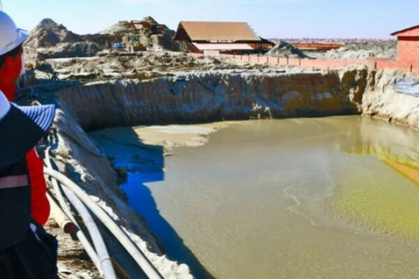 Viacha en alerta: agua contaminada con cianuro libre pone en riesgo a trabajadores