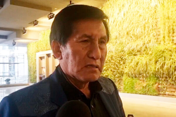 Senador MASista a Evo: «Solo te Queda Entregarte y Rendir Cuentas ante EEUU»