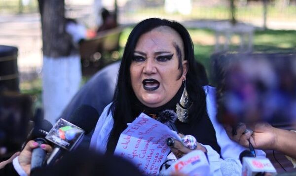 María Galindo: “JP Velasco está hundido, debe disculparse con el país”