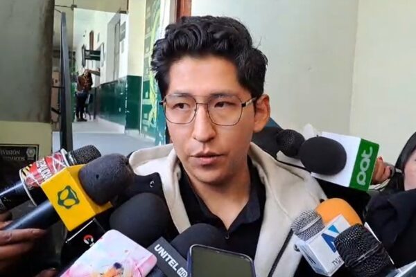 Tiktoker Pablo Quispe testifica en denuncia contra Paz por ofrecimiento de cargos