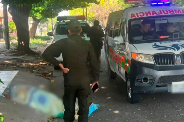 Hallan Hombre Muerto en Acera del Barrio Petrolero Sur de Santa Cruz